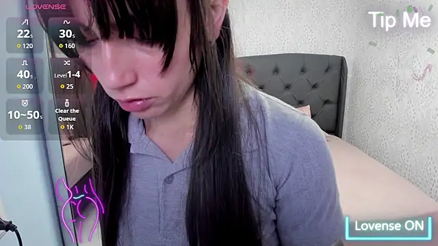 MAGNOLEROY online show from October 2025 12:26:02 PM