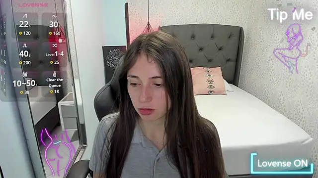 MAGNOLEROY online show from October 2025 12:49:01 PM