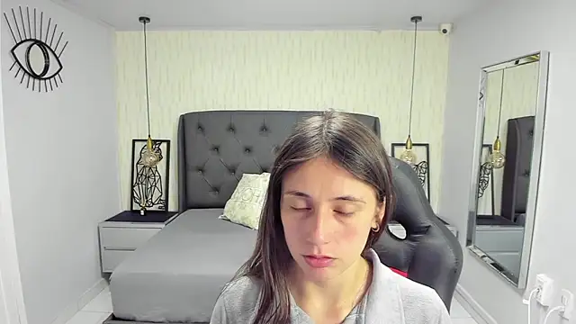 MAGNOLEROY online show from September 2025 12:29:02 PM