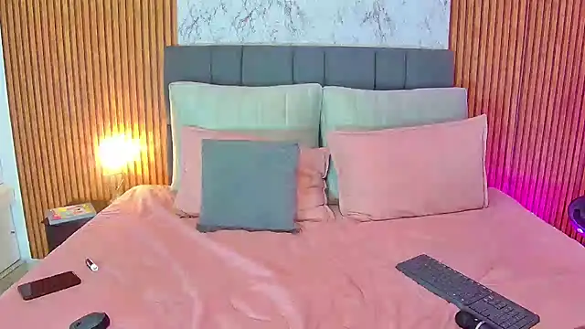 AkiraHomers online show from February 2025 02:37:01 PM