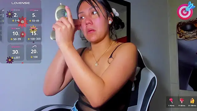 Snapshot of Catalehia_Milk chatting on November 2025 06:56:02 PM Catalehia Milk online show from November 2025 06:56:02 PM