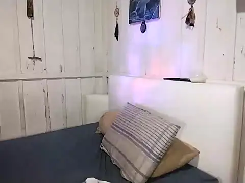 Rosaselvagem online show from December 2024 02:19:02 AM