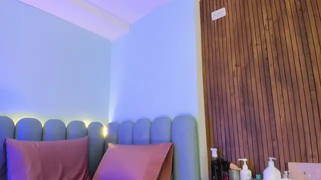 curvy rousi online show from February 2026 11:45:01 AM