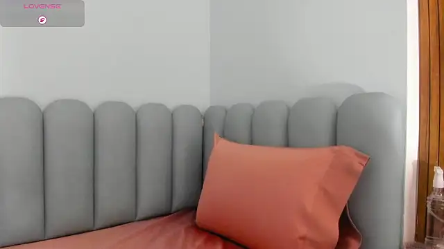 curvy rousi online show from February 2026 11:45:01 AM