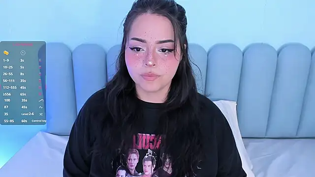 Snapshot of curvy_rousi chatting on November 2025 11:33:02 AM curvy rousi online show from November 2025 11:33:02 AM