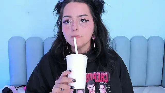 Snapshot of curvy_rousi chatting on November 2025 11:38:02 PM curvy rousi online show from November 2025 11:38:02 PM