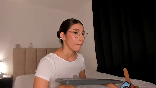 danna davis18 online show from February 2025 10:52:02 PM