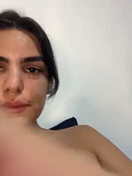 Snapshot of MARYADSUARD chatting on May 2026 05:44:02 AM MARYADSUARD online show from May 2026 05:44:02 AM