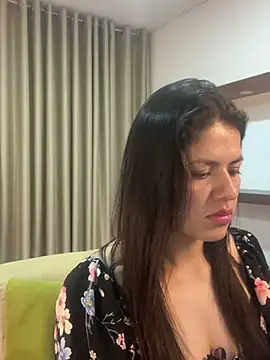 Snapshot of Alice_Biel chatting on March 2025 03:46:02 AM Alice Biel online show from March 2025 03:46:02 AM