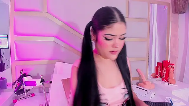 Snapshot of dollsweety chatting on November 2025 10:26:02 PM dollsweety online show from November 2025 10:26:02 PM