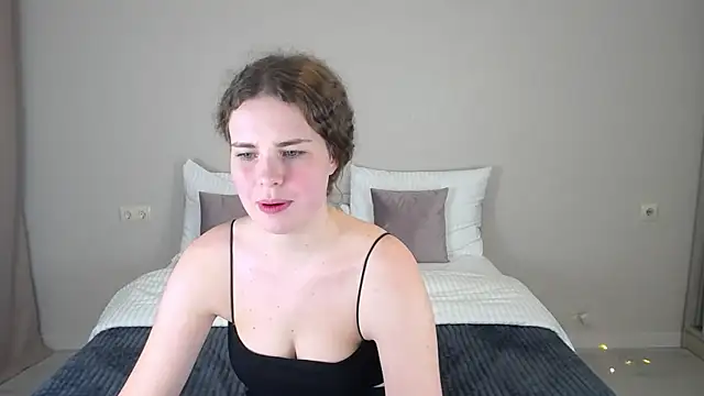 AlenaDast online show from February 2025 09:31:02 PM