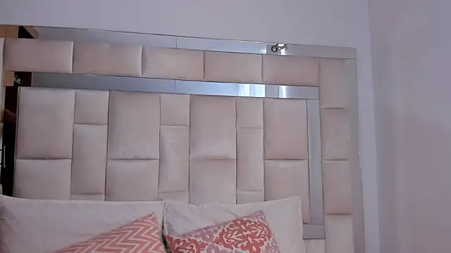 Snapshot of isabella_gomez11 chatting on December 2025 06:13:02 PM isabella gomez11 online show from December 2025 06:13:02 PM