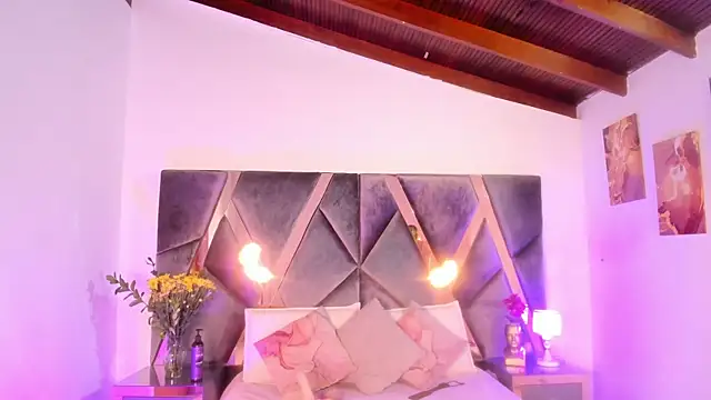 Snapshot of Sofi_Vasquez chatting on December 2025 08:43:02 PM Sofi Vasquez online show from December 2025 08:43:02 PM