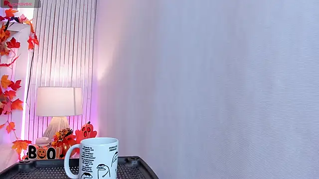 madeleine2112 online show from October 2025 06:44:02 AM