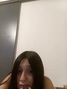 bbferlinaa online show from December 2025 05:21:02 AM