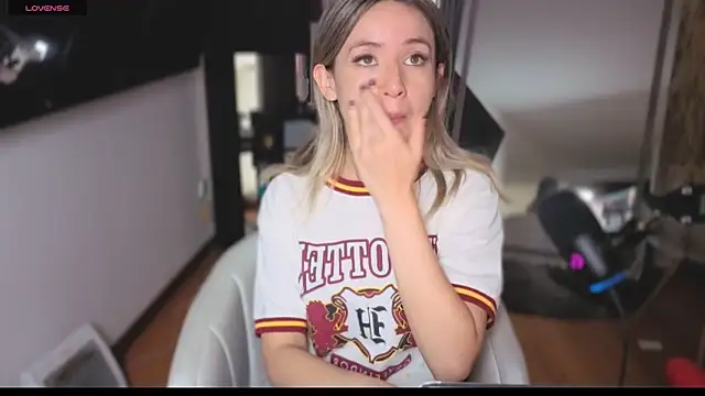 Snapshot of sexfire_lalita chatting on December 2025 08:47:01 PM sexfire lalita online show from December 2025 08:47:01 PM