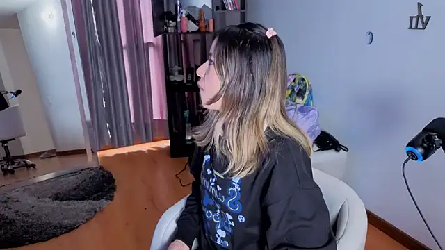 sexfire lalita online show from April 2026 03:24:01 PM