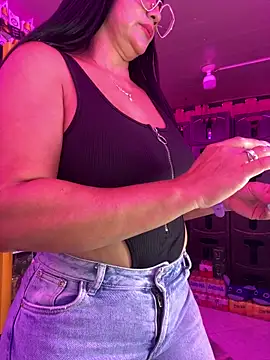 Hot beauty   online show from April 2026 03:29:02 AM