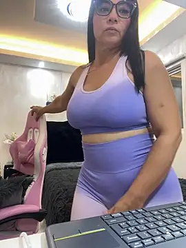 Hot beauty   online show from June 2026 01:00:01 AM