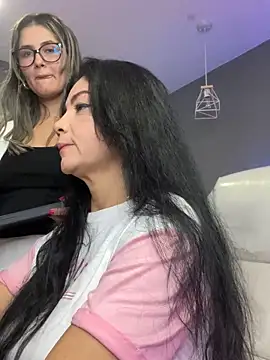 Snapshot of Hot_beauty__ chatting on October 2025 12:34:01 AM Hot beauty online show from October 2025 12:34:01 AM