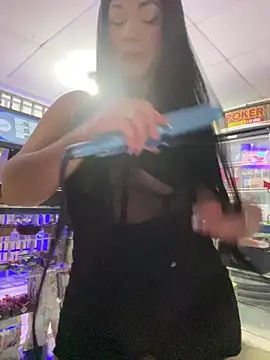 Snapshot of Hot_beauty__ chatting on February 2026 02:21:01 AM Hot beauty online show from February 2026 02:21:01 AM