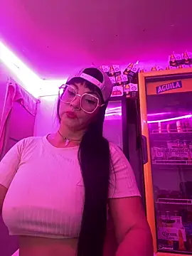 Snapshot of Hot_beauty__ chatting on February 2026 03:14:01 AM Hot beauty online show from February 2026 03:14:01 AM