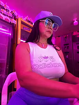 Snapshot of Hot_beauty__ chatting on February 2026 06:26:01 AM Hot beauty online show from February 2026 06:26:01 AM