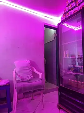 Snapshot of Hot_beauty__ chatting on February 2026 03:28:01 AM Hot beauty online show from February 2026 03:28:01 AM