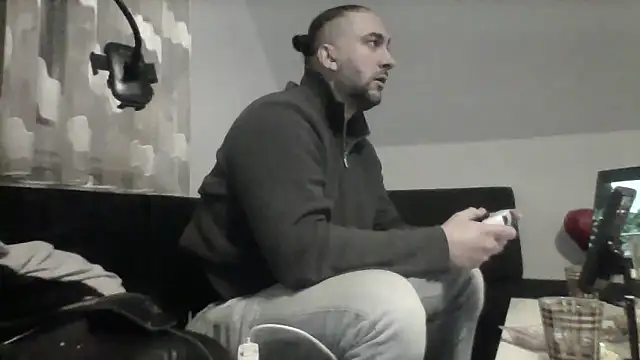 NewyorkDimi online show from December 2025 01:06:02 AM