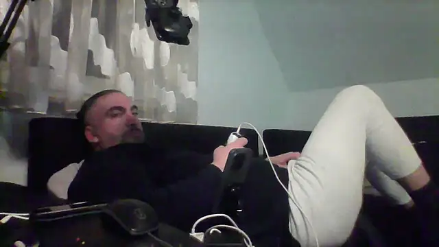 NewyorkDimi online show from February 2026 02:22:01 AM