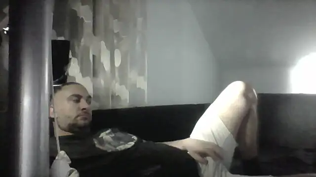 NewyorkDimi online show from June 2026 02:00:02 AM