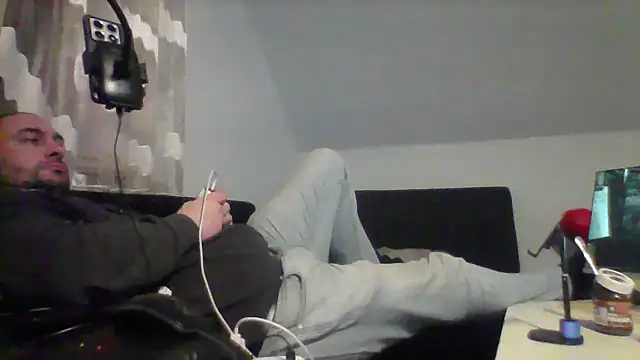 NewyorkDimi online show from December 2025 01:06:01 AM