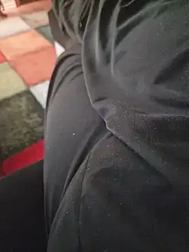 Warumnicht1980 online show from November 2025 05:22:01 AM