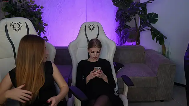 Snapshot of Stacy054 chatting on November 2025 09:37:02 AM Stacy054 online show from November 2025 09:37:02 AM