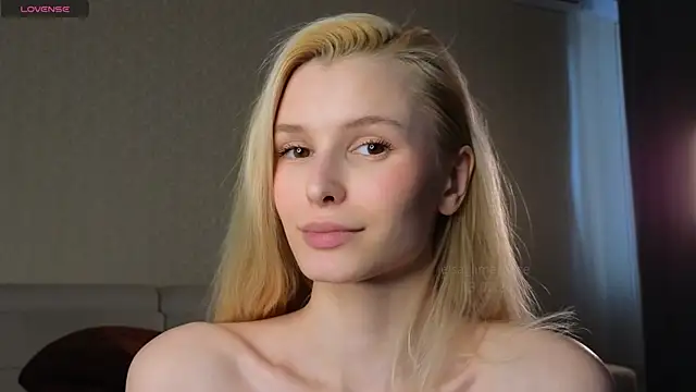 Snapshot of elsa_limerence chatting on February 2025 09:30:02 AM elsa limerence online show from February 2025 09:30:02 AM