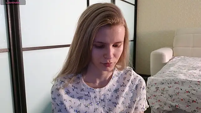 Snapshot of elsa_limerence chatting on March 2025 06:29:01 AM elsa limerence online show from March 2025 06:29:01 AM