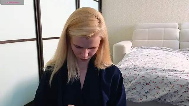 Snapshot of elsa_limerence chatting on March 2025 08:21:02 AM elsa limerence online show from March 2025 08:21:02 AM