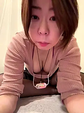 Yukimi- online show from October 2025 08:33:02 PM