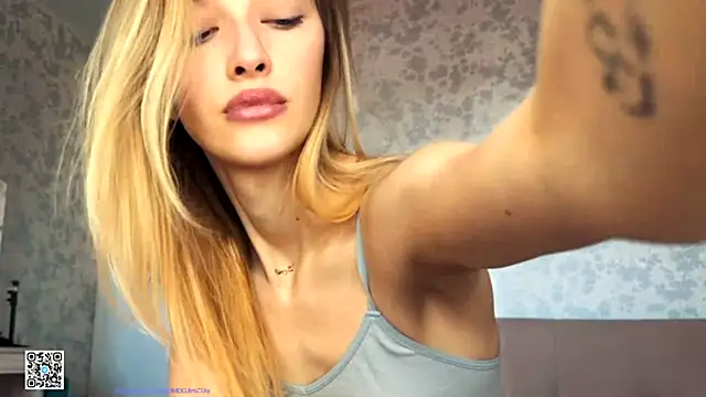 Evvie Summn1 online show from November 2025 07:01:02 AM