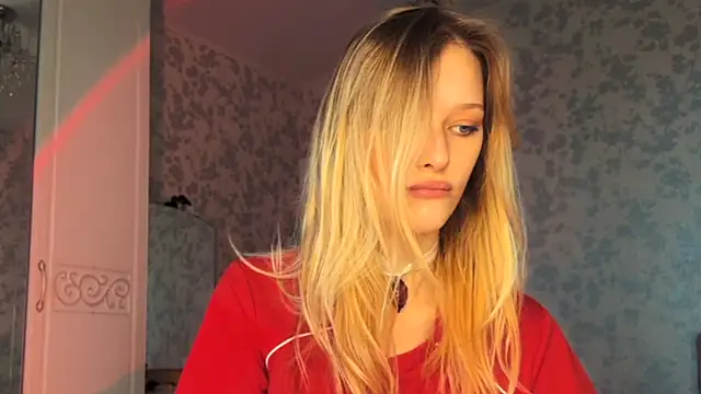 Evvie Summn1 online show from November 2025 10:05:02 AM