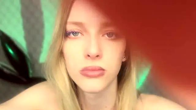 Evvie Summn1 online show from December 2025 07:10:02 AM