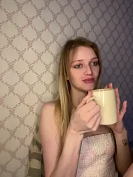 Evvie Summn1 online show from February 2026 03:34:02 PM