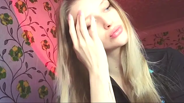 Snapshot of Evvie_Summn1 chatting on June 2026 05:38:02 AM Evvie Summn1 online show from June 2026 05:38:02 AM