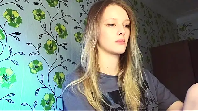 Evvie Summn1 online show from May 2026 03:34:01 AM