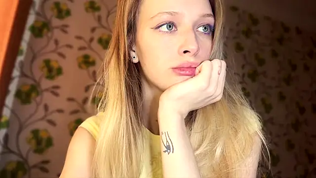 Evvie Summn1 online show from February 2026 05:18:02 AM