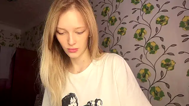 Evvie Summn1 online show from May 2026 06:06:01 AM