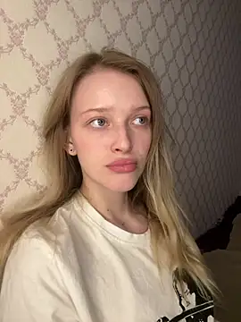 Evvie Summn1 online show from April 2026 10:00:01 AM