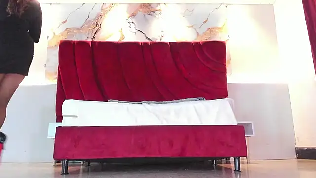 MAISE HILL1 online show from February 2026 01:16:02 PM