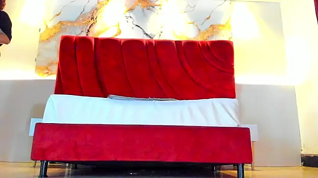 Snapshot of MAISE_HILL1 chatting on November 2025 01:26:02 PM MAISE HILL1 online show from November 2025 01:26:02 PM