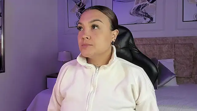 Snapshot of lyn_adamns chatting on October 2025 12:56:02 AM lyn adamns online show from October 2025 12:56:02 AM